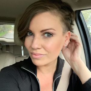 Meet your Posher, Christen